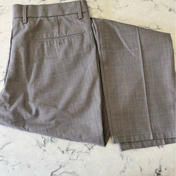 NWOT Men’s Dockers slim tapered fit. Size 32/ 32. - Picture 1 of 4